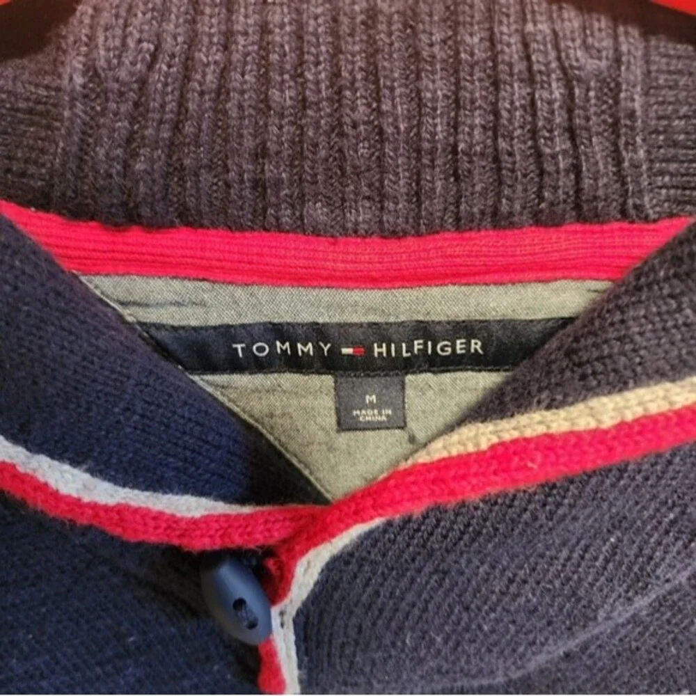 TOMMY HILFIGER PULL ON sweater Medium